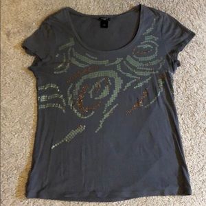 Women’s Ann Taylor t-shirt.